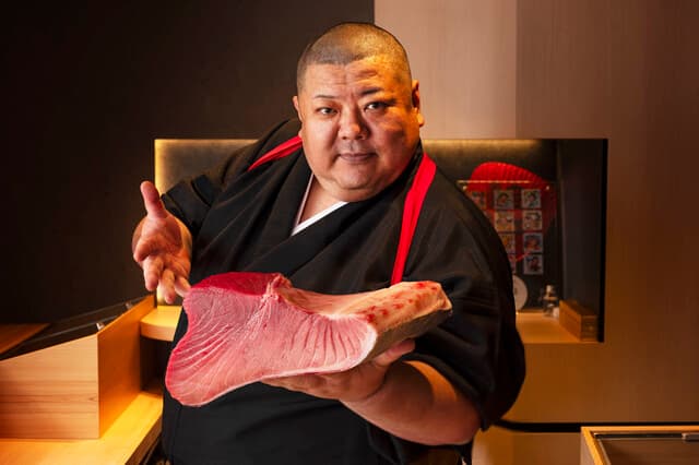藏六雄山